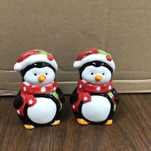 Burton and Burton Christmas, penguin salt and pepper shakers